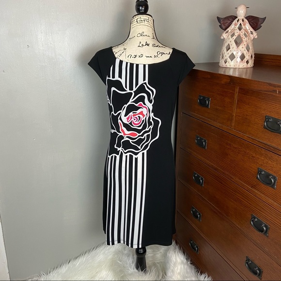 White House Black Market Casual Dress - Picture 8 of 9